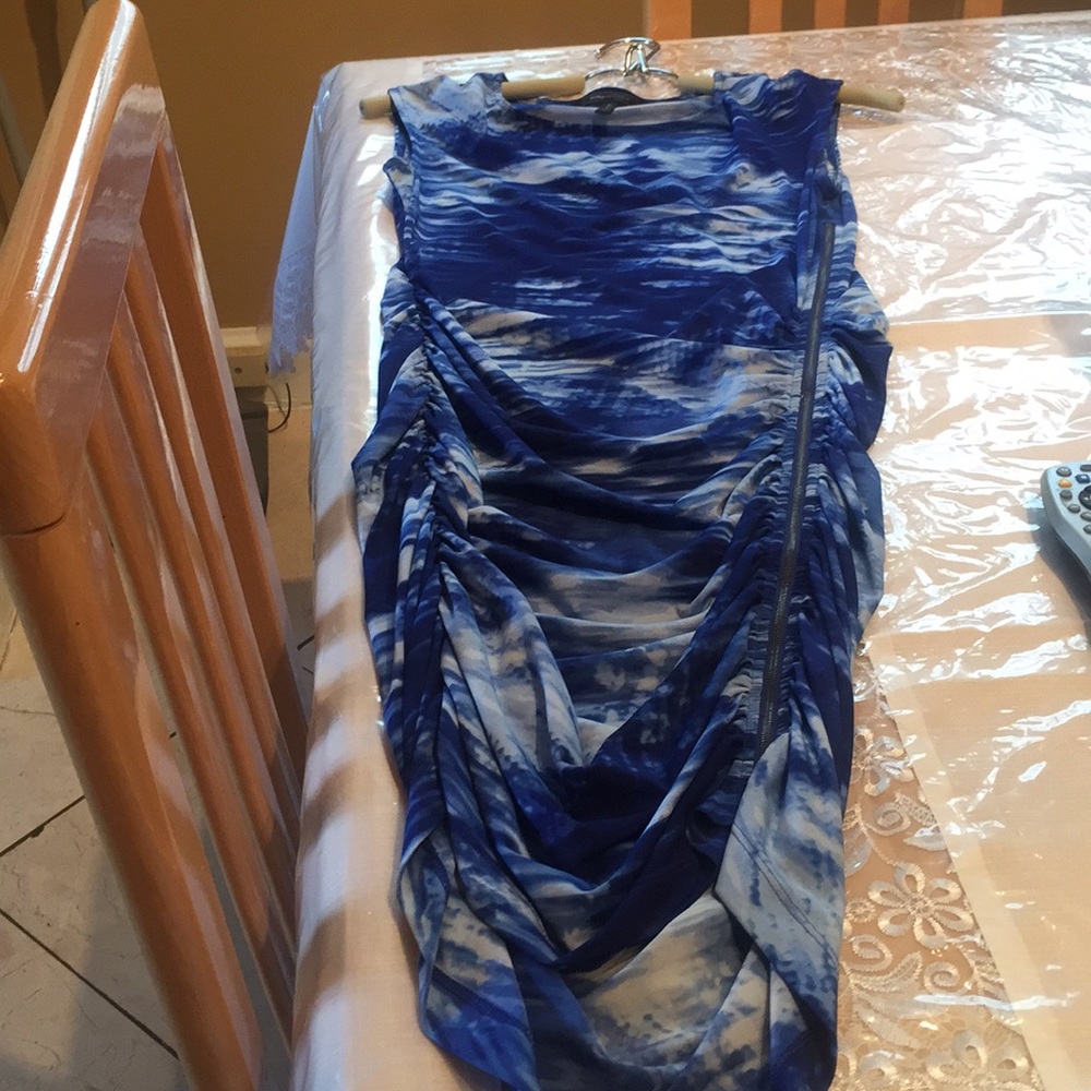 Dress - Picture 4 of 4
